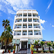Aurasia Sea Side Hotel